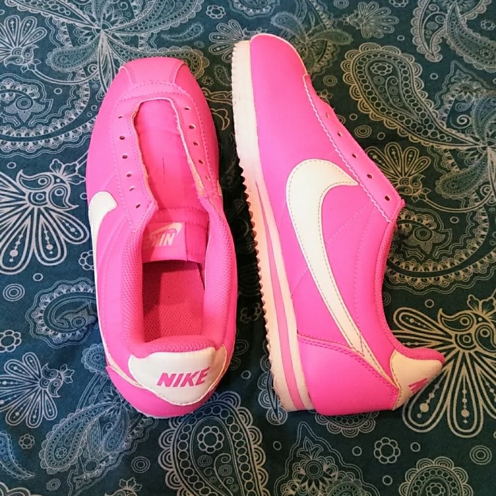 Tennis Shoes